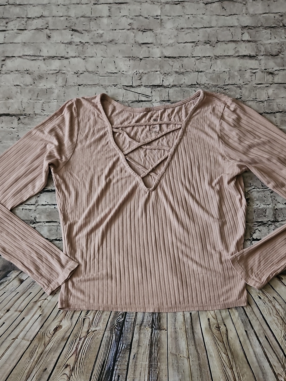 Me To We Ribbed Long-Sleeve V-Neck Top with Crisscross Detail Blush Size M